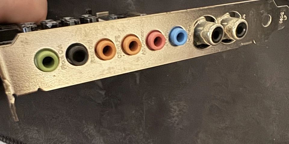 SIIG GQ968 PCI Sound Card Diamond 7.1 Surround Audio Card - Image 3 of 3