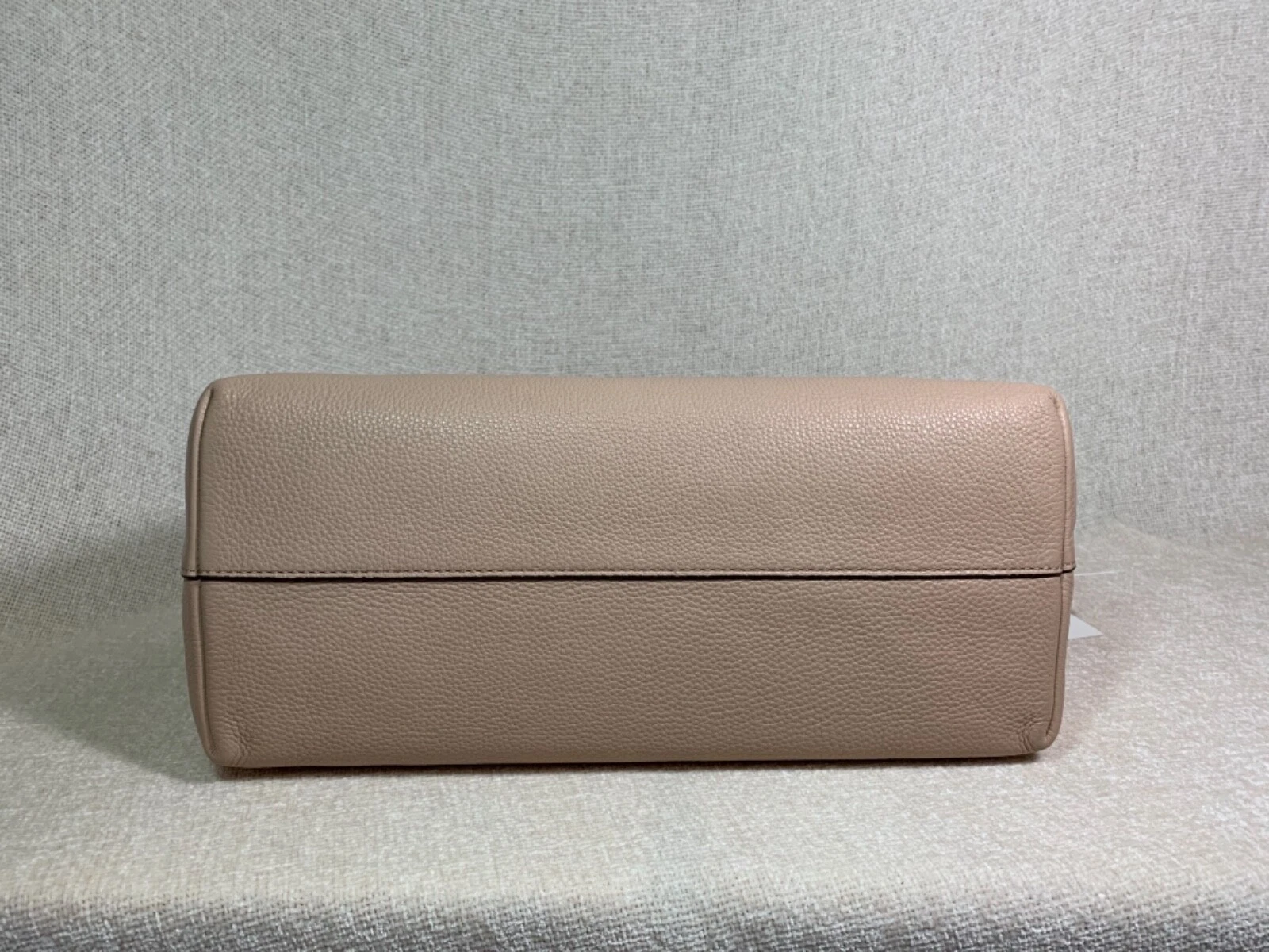 NUOVA Tory Burch Devon Sand Kira borsa con ciottoli borsa con cinturino a catena in pelle beige