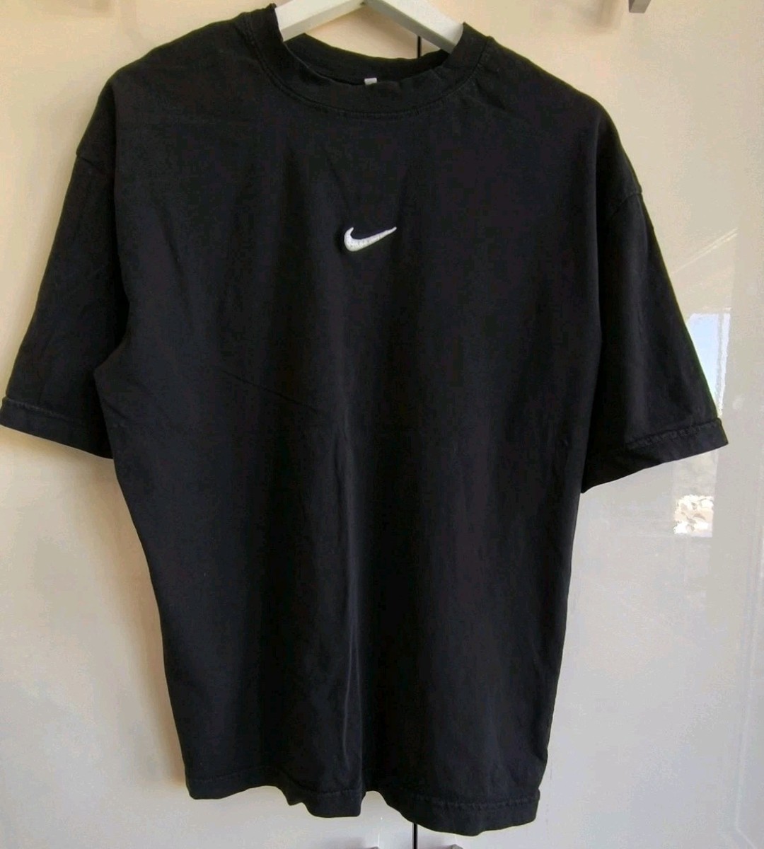 nike center logo t shirt