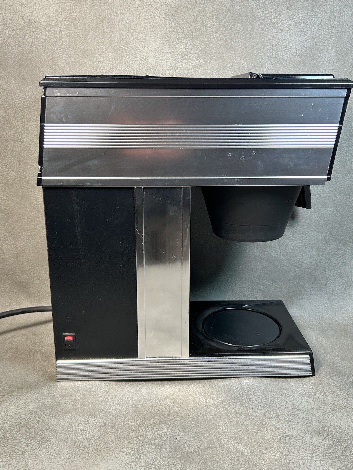 BUNN   A-10 COFFEE MAKER  EXCELLENT CONDITION USA