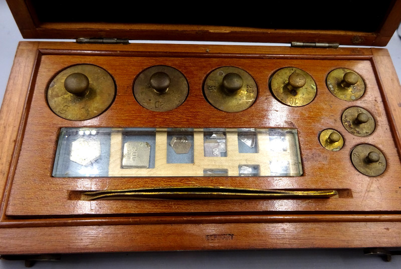 Antique Wood Cased Apothecary / Assayer Scales - Complete - Made in Germany