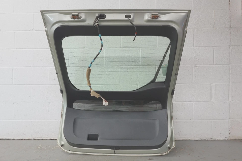 2004-2009 TOYOTA PRIUS HYBRID TAILGATE COMPLETE (OEM) - Image 2 of 4