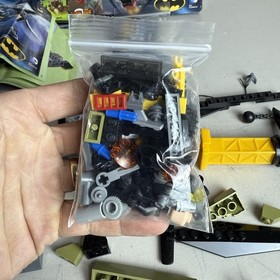 LEGO DC Comics Super Heroes: Batman: Man-Bat Attack (76011) Missing Mini Figures