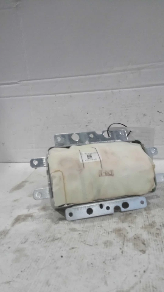 2010 Nissan Frontier Instrument Panel Air Bag Right Silver 398418 58K Miles Foto 2 de 4