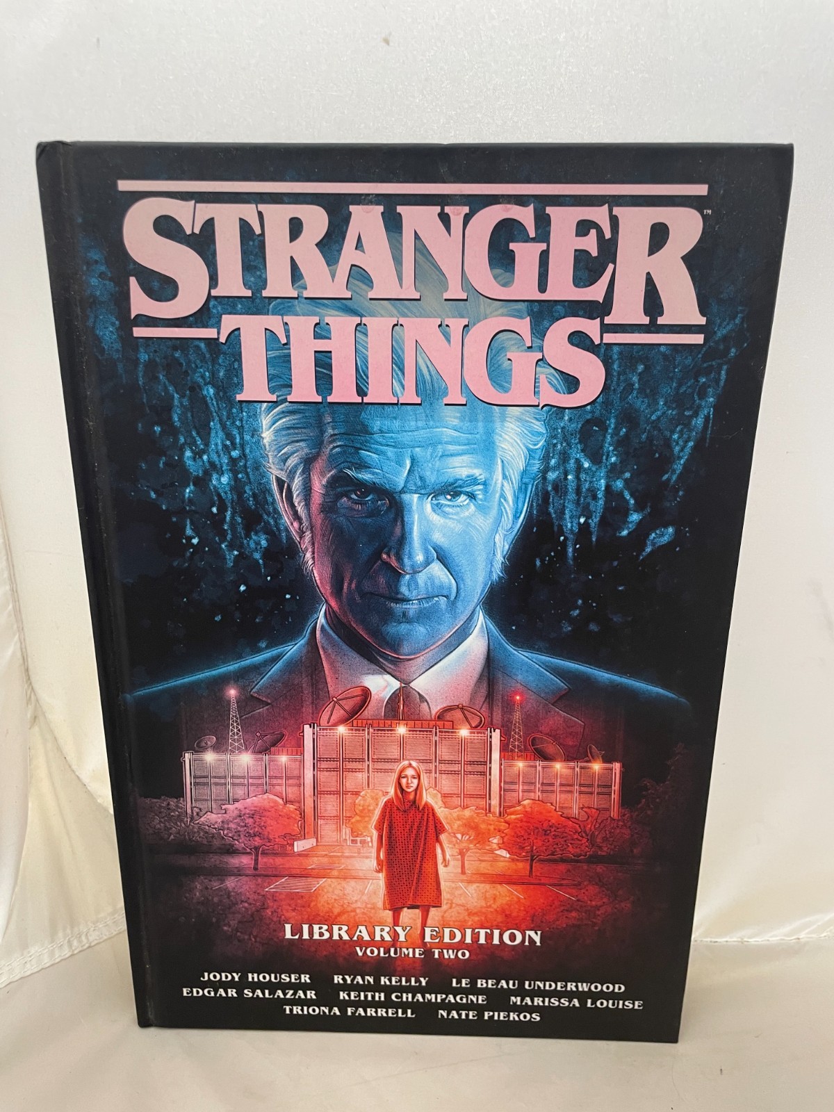 Stranger Things Library Edition Volume 2 Hardcover 2021 [HM]