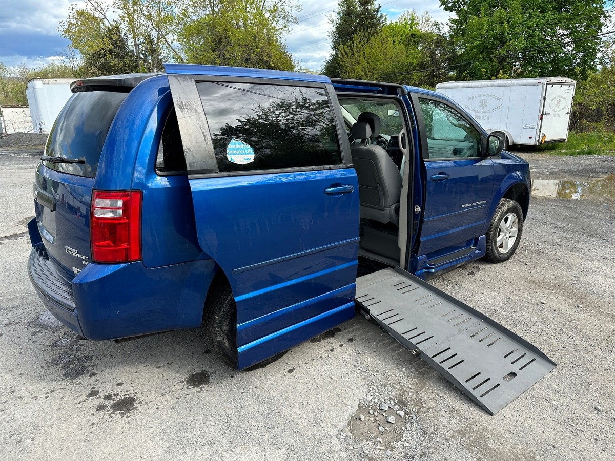 Dodge Grand Caravan 2012 Chrysler Town And Country Handicap Van