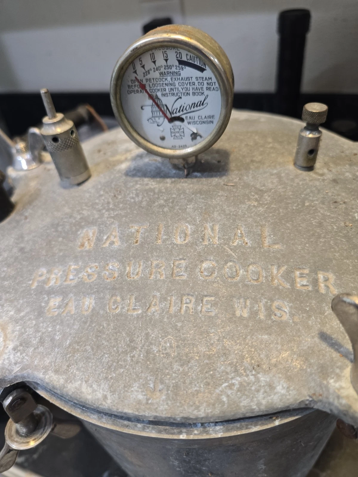 Vintage 1950'sNational Aluminum Stove Top Pressure Cooker Silver Pot.
Opens in a new window or tab