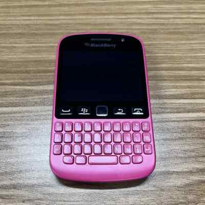 Unlocked BlackBerry 9720 3G WIFI Black/Pink 5MP Camera FM Radio GPS Cellphone