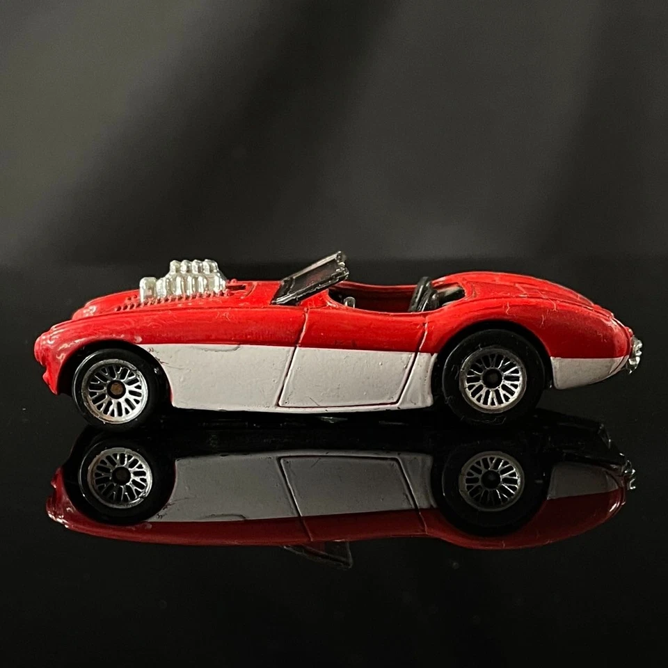 2000 HOT WHEELS -AUSTIN HEALEY- Red Convertible with Hill Diecast Lace Wheels - Image 2 of 4