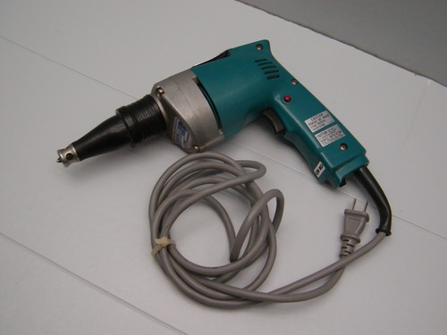 MAKITA CORDED DRYWALL SCREWDRIVER 