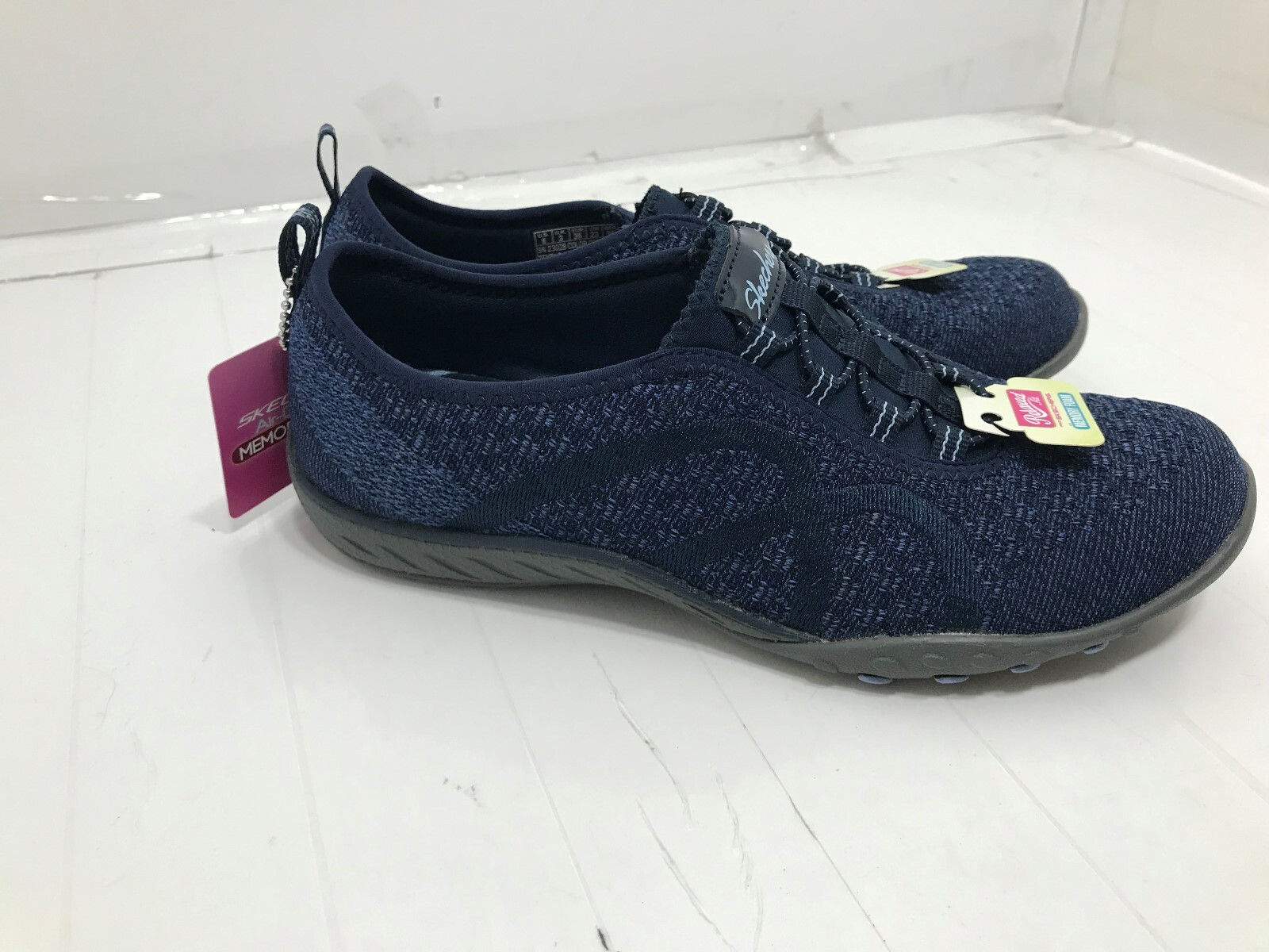 skechers 23028