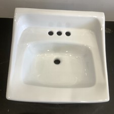 Toto Wall Hung Bathroom Sink in Cotton White LT307.4 01