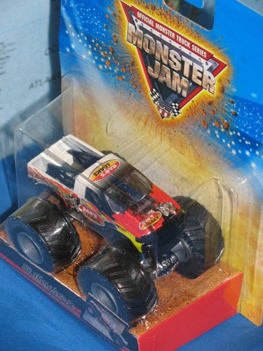 HOT WHEELS MONSTER JAM TRUCK ELIMINATOR BAR'S LEAKS #20/75 **BRAND NEW & RARE** - Picture 3 of 9