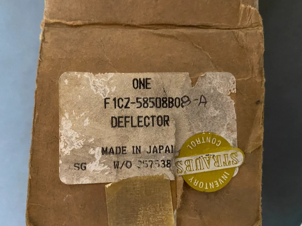 Ford OEM NOS F1CZ-58508B08-A techo corredizo deflector de aire moldura 1991-1996 Ford Escort Foto 2 de 4