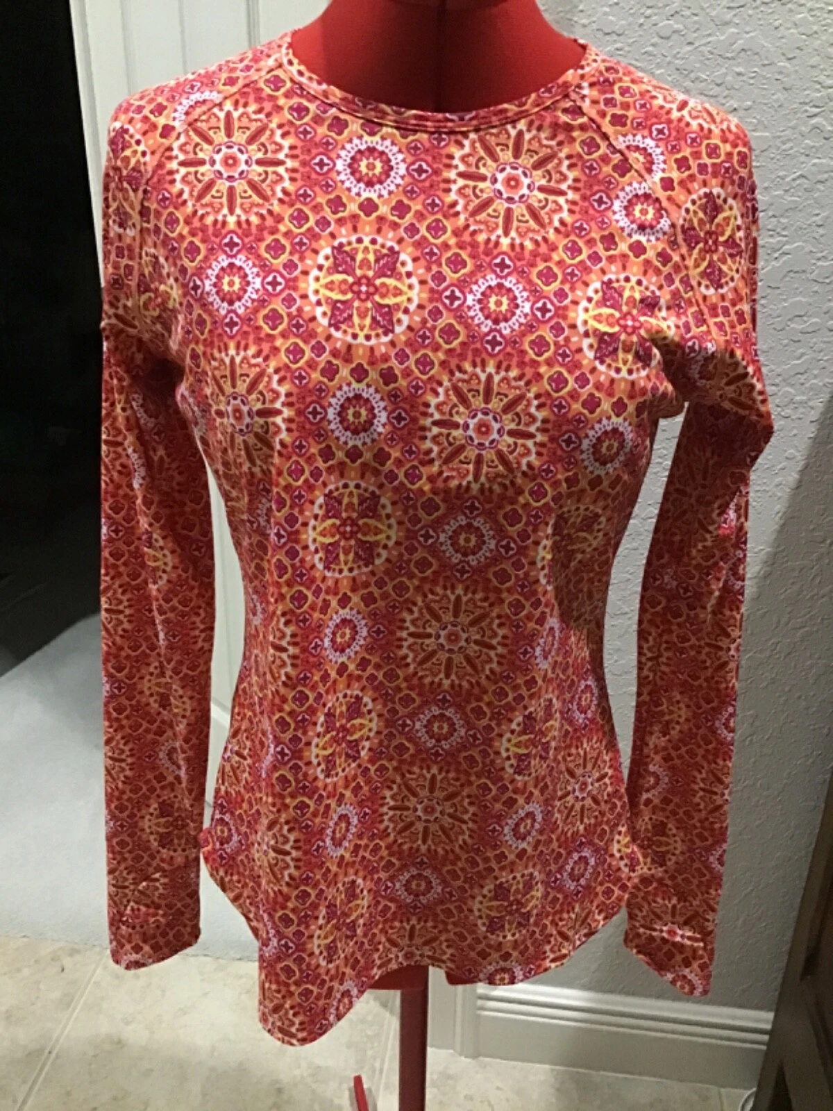 Small Coolibar Kawela swim Top Size Small 50+ NWOT NEW