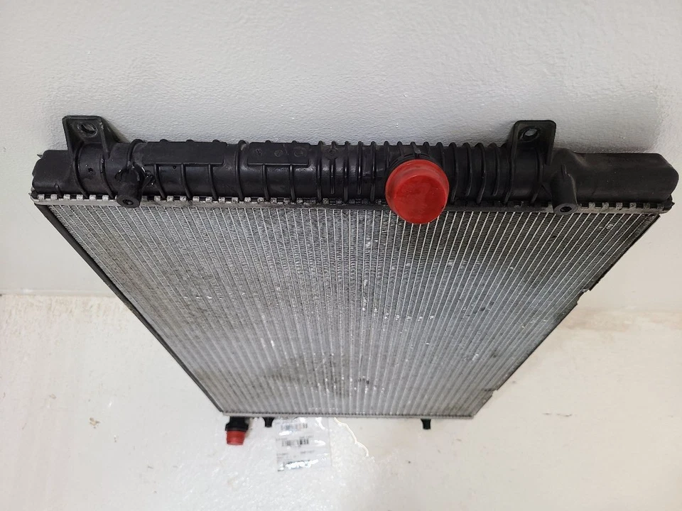 2014 2015 2016 2017 2018 2019 2020 2021 2022  VOLKSWAGON PASSAT  Radiator  - Image 2 of 4