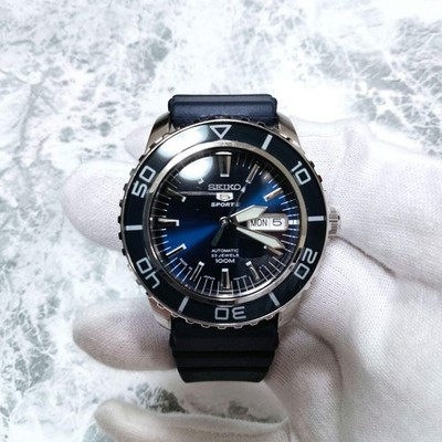 Seiko 5 SNZH53 Navy Automatic Watch Excellent Condition Rare From