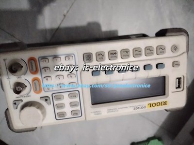 1 PCS RIGOL DG1022 FUNCTION/ARBITRARY WAVEFORM GENERATOR 25MHz,2CHANNEL *lh