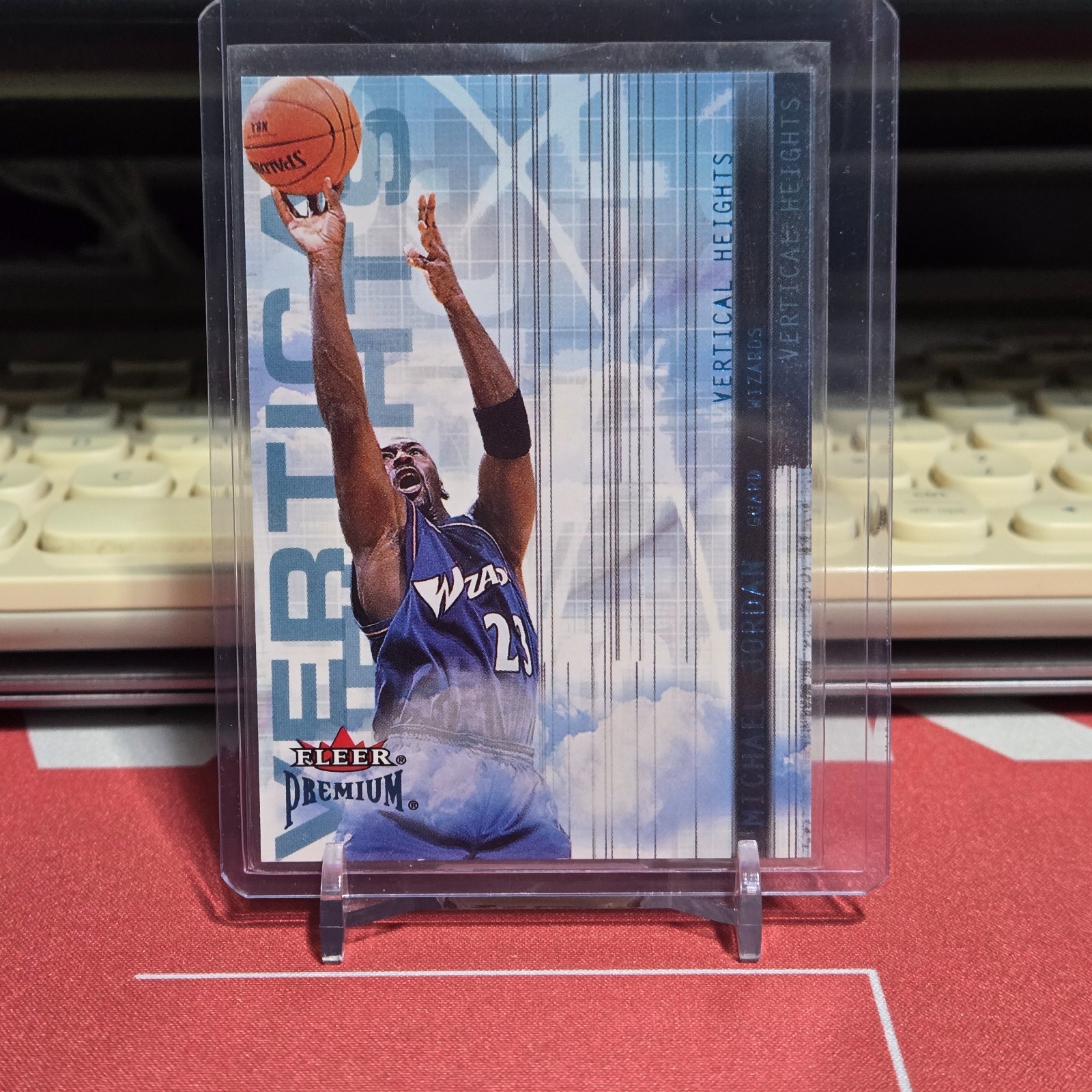 2001-02 Fleer Premium - Vertical Heights Michael Jordan #14 VH
