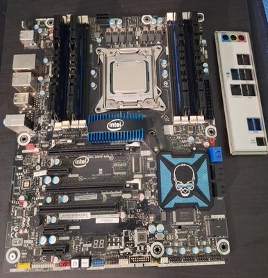 Intel DX79TO Extreme LGA 2011 Mobo w/i7-3970X  3.5 gh, Antec Kuhler fan 32GB RAM