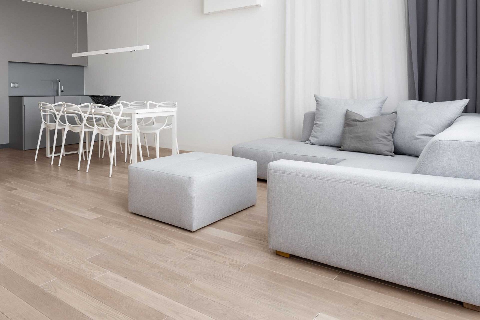 Parquet contrecollé Sélection Neige vernis haut de gamme en chêne clair