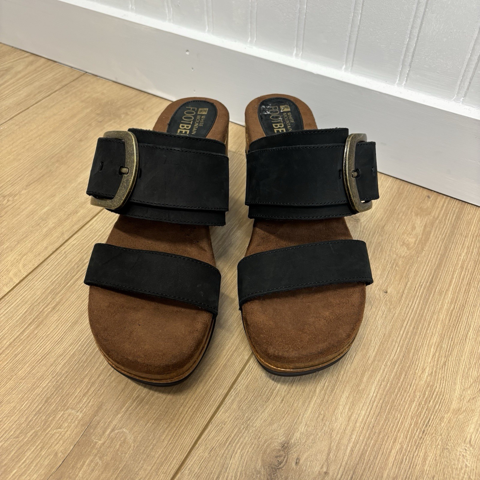 Women’s White Mountain Footbeds Leather Buckle Suede Wedge Sandal Size 9 0390