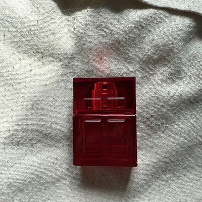 Red Door by Elizabeth Arden for Women 0.33 Eau De Toilette Spray Mini 