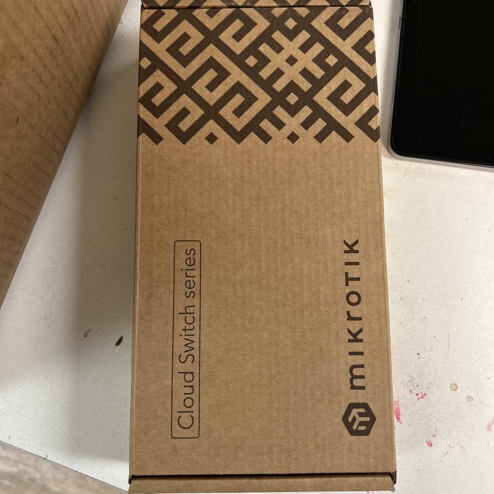 Mikrotik CRS305-1G-4S+IN Cloud Router Switch 4xSFP+ 1x GLAN PoE-In RouterOS L5