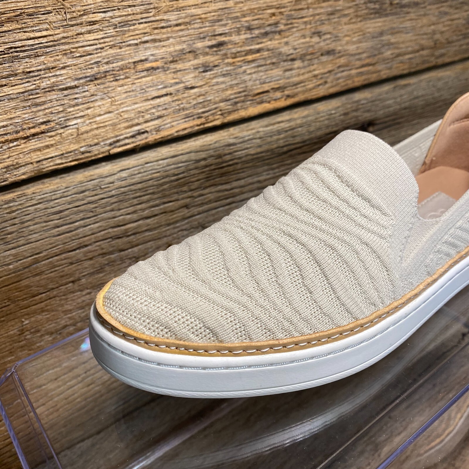 lus Krijgsgevangene Boomgaard UGG Sammy Wavy Sea Salt Knit Women's Casual Slip On Sneakers 1125017 | eBay lus Krijgsgevangene Boomgaard UGG Sammy Wavy Sea Salt Knit Women's Casual Slip On Sneakers 1125017 | eBay