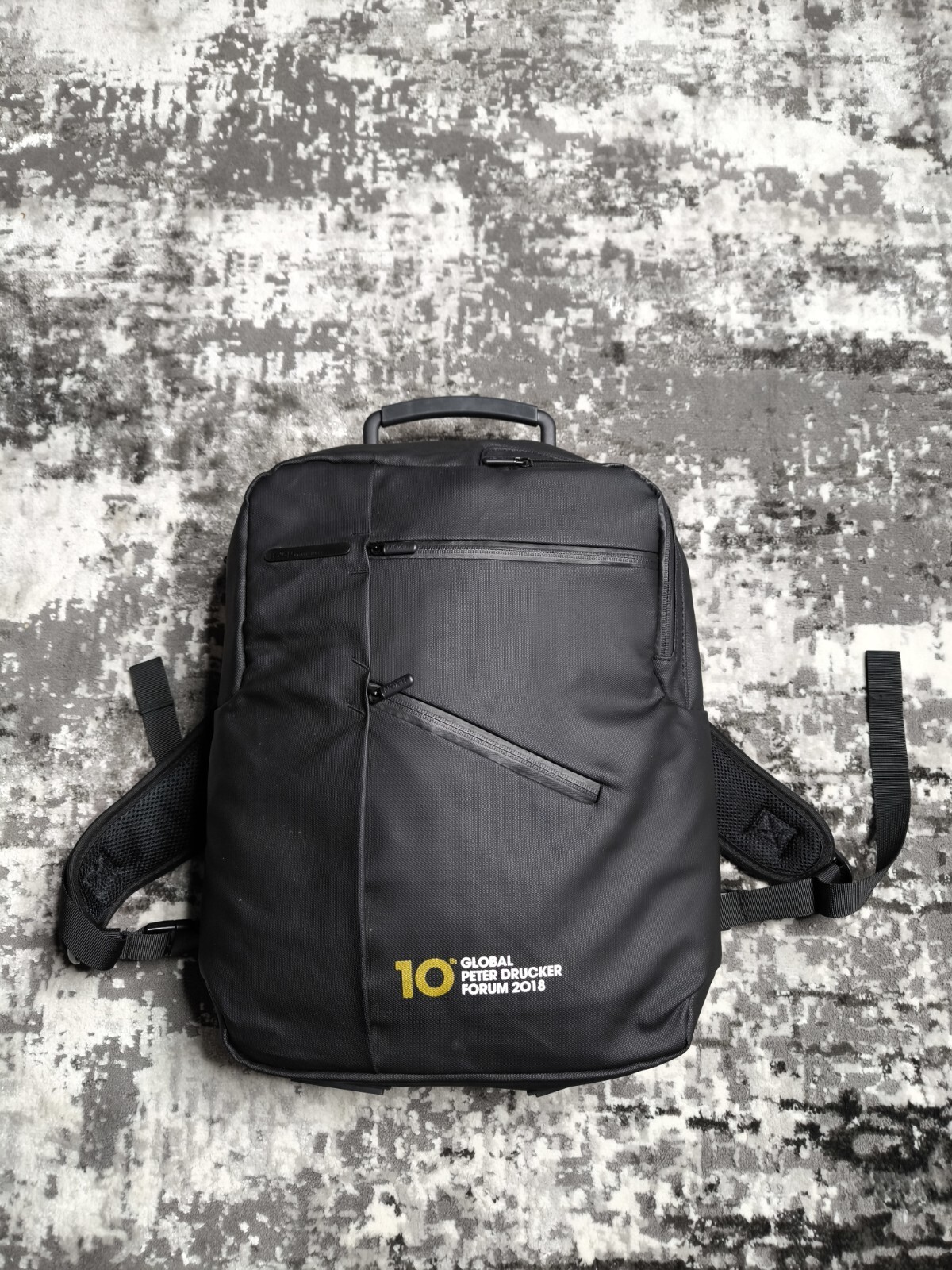 Lexon Challenger 15 Backpack City Style  Black