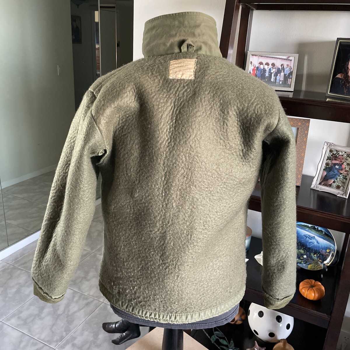 VINTAGE Vietnam Era Authentic 1969 US NAVY A-2 DECK JACKET 38-40