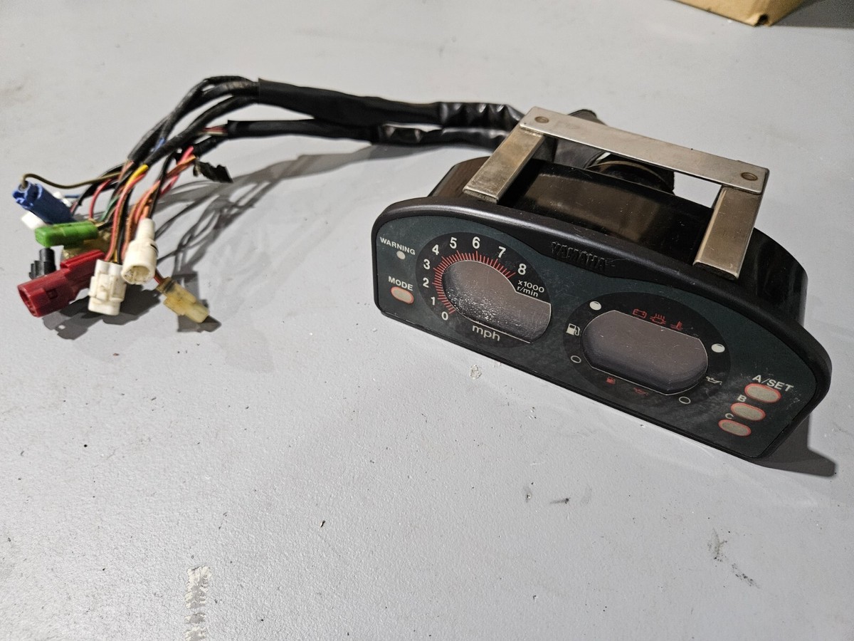Yamaha WAVERUNNER Xl1200 LCD Info Gauge Cluster 144 F0d Yamaha WAVERUNNER Xl1200 LCD Info Gauge Cluster 144 F0d
