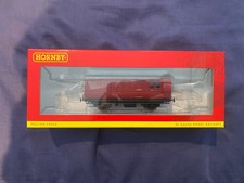Hornby R40080 BR 4 Wheel Brake Baggage Coach OO Gauge (missing couplers)