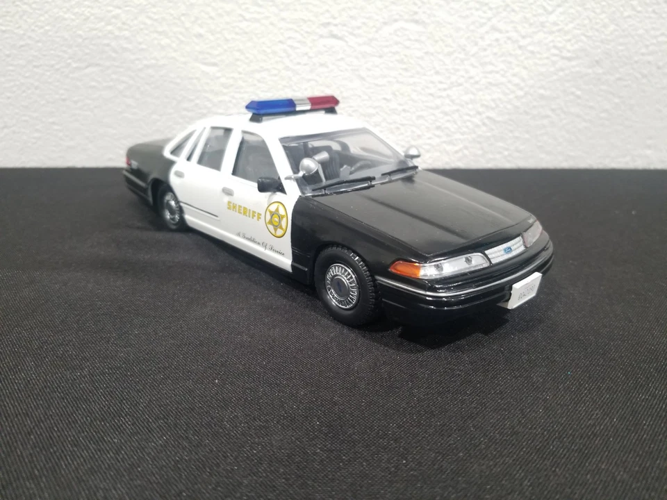 CODE 3 LOS ANGELES COUNTY SHERIFF CRUISER 1:24 SCALE DIECAST POLICE CAR AS-IS  - Image 4 of 4