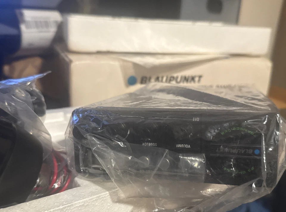 Nuevo de Lote Antiguo Blaupunkt BCB-5231 23 Canales Banda Ciudadana Móvil Tranceiver Radio CB Foto 2 de 4