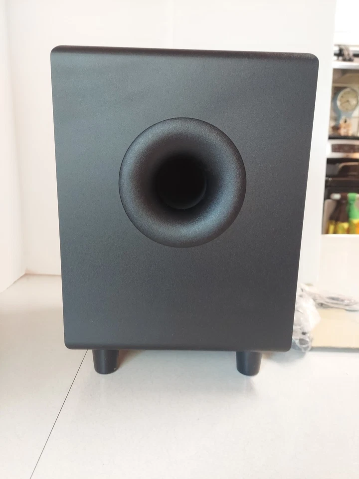 Nuevo subwoofer alimentado BassBite V de caja abierta KLH Audio Systems negro  Foto 4 de 4