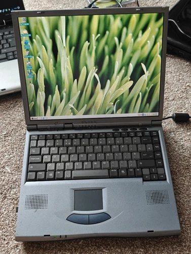 Clevo D22ES 14'' Laptop Windows 98 Retro Gaming Parallel Floppy DVD Cheap