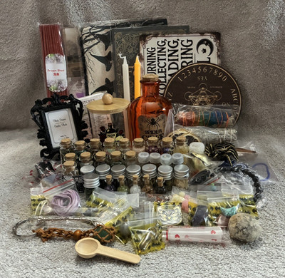 Witch s Kit - Kristallkerze Kräuterfeder Glocke - Stay Spooky s March s Choice 1