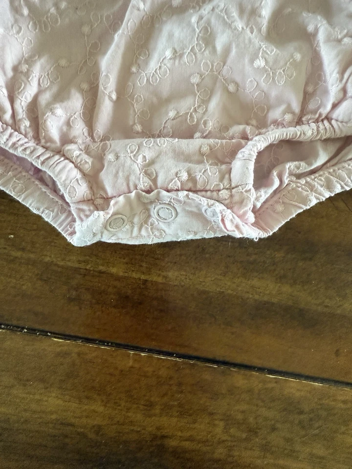 Mameluco con volantes traseros bebé niña rosa sin mangas talla 6-12M puntos y remolinos Foto 3 de 4