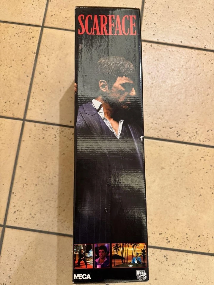 Figura NECA Scarface Tony Montana 18 pulgadas Foto 4 de 4