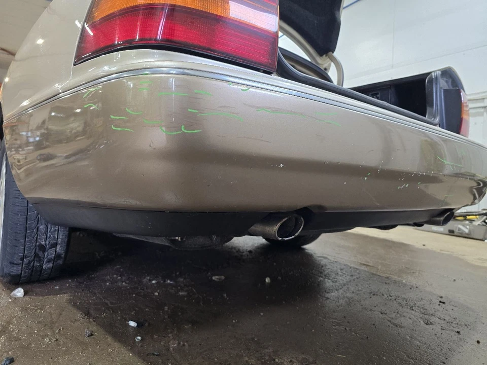 Rear Bumper Fits 90-94 LEXUS LS400 630258 Foto 2 de 4