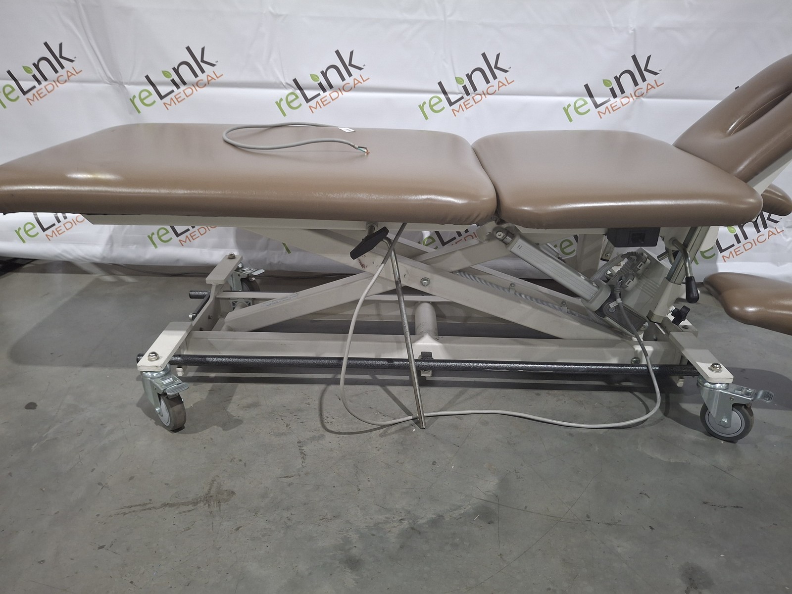 Armedica AMBAX5000 5 Section Hi-Lo Treatment Table