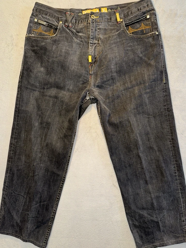 Pantalones de mezclilla Y2K holgados de pierna ancha Karl Watson Hip Hop Hong Kong rojos desgastados Foto 2 de 4