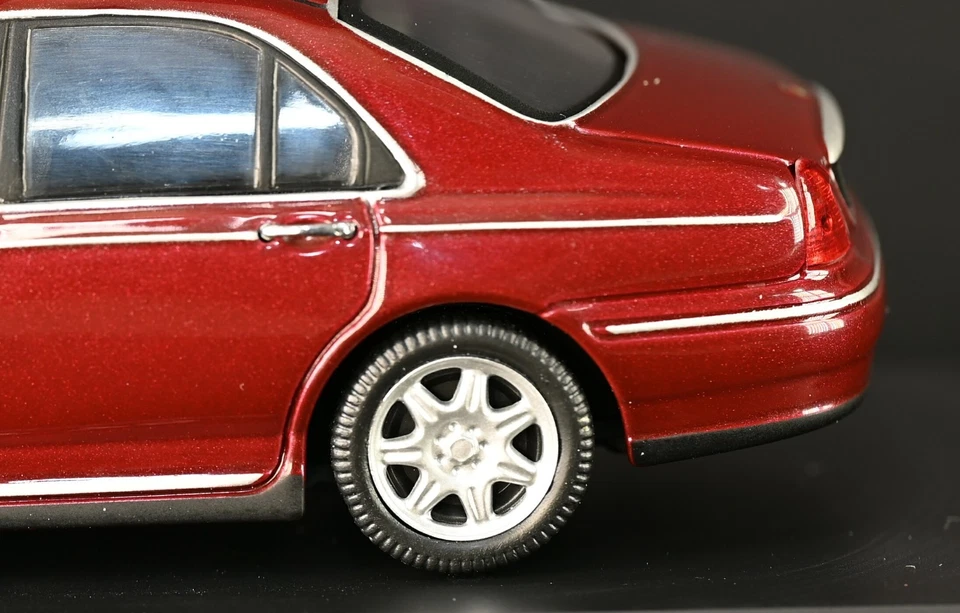 Rover 75 Copperleaf Red Saloon Sedan 1:43 Diecast Schuco Mint in box - Image 4 of 4