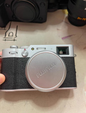 Fujifilm X100V 26.1MP Compact Camera - Silver SD English