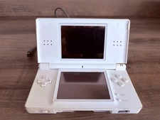 Nintendo DS Lite USG-001 Polar White w/stylus charger & Quidditch World Cup Game