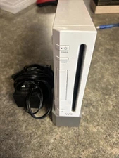 Nintendo Wii Console RVL-001 - White- Includes 3 Remotes