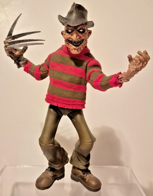 MEZCO Cinema Of Fear Nightmare on Elm Street Freddy Krueger 9'' Figure 2009 Loose