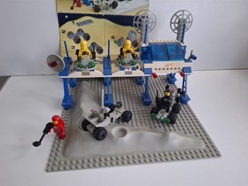 LEGO Space Vintage 6930 Set Complete + OBA Space Station Space Supply Station Excellent