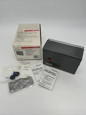 Honeywell Tradeline R8182D 1111 TRIPLE Aquastat Protectorelay Controller • NEW